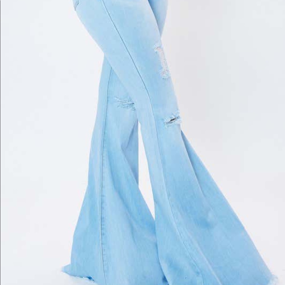 Vibrant  5 Button High Rise Flares